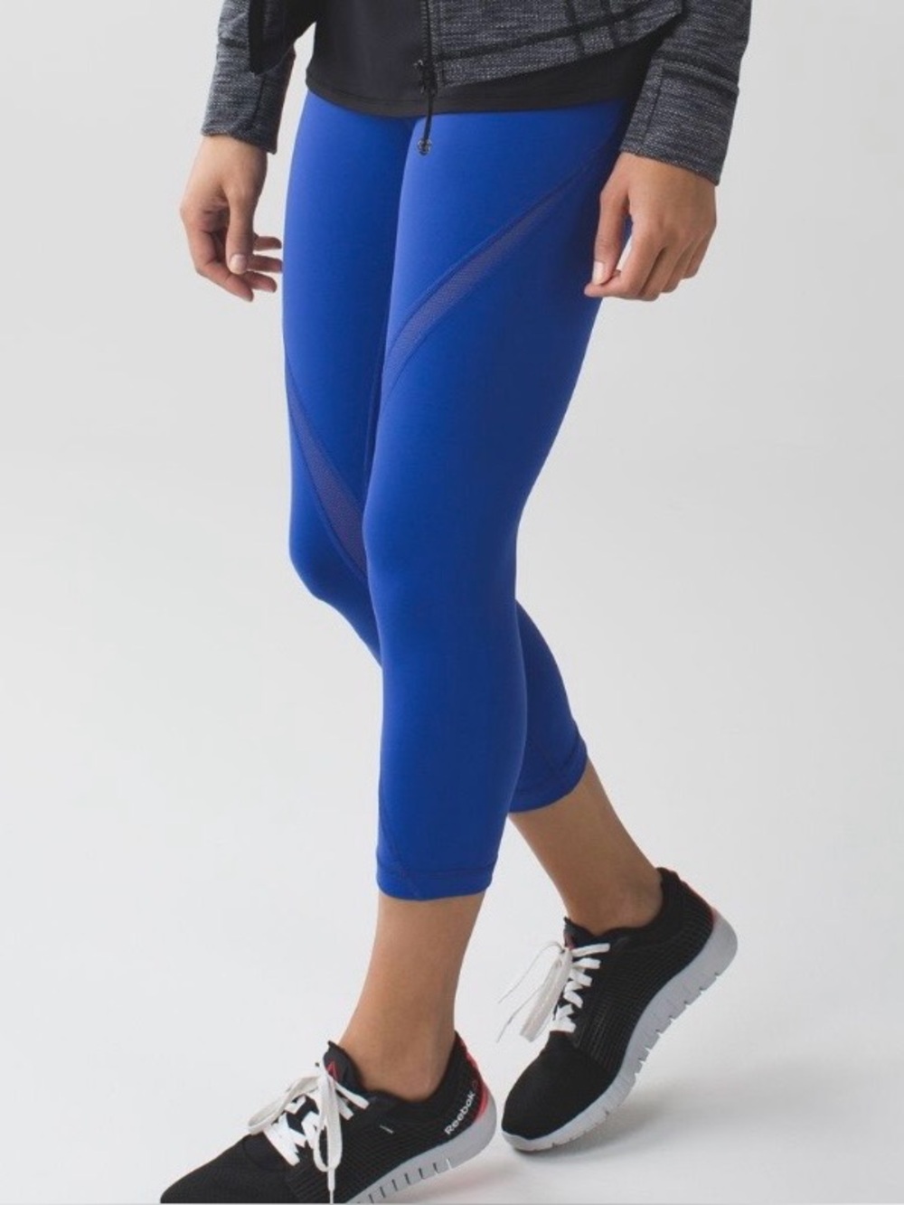 LULULEMON Sapphire Blue Free Flow Crop Full-On Luon Mesh Active Gym Capri Size 4